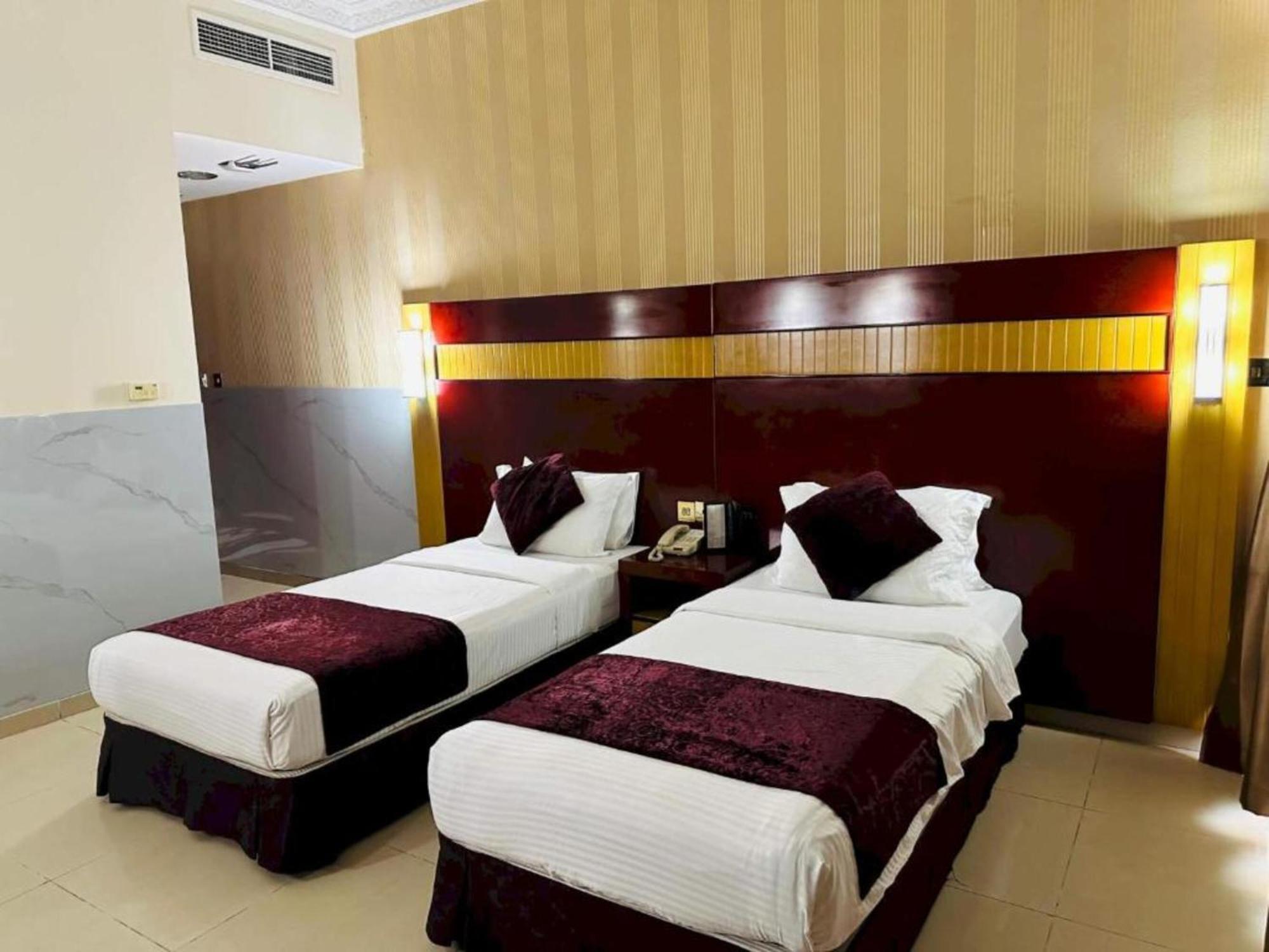 Palette Phoenix Hotel Dubai Bagian luar foto