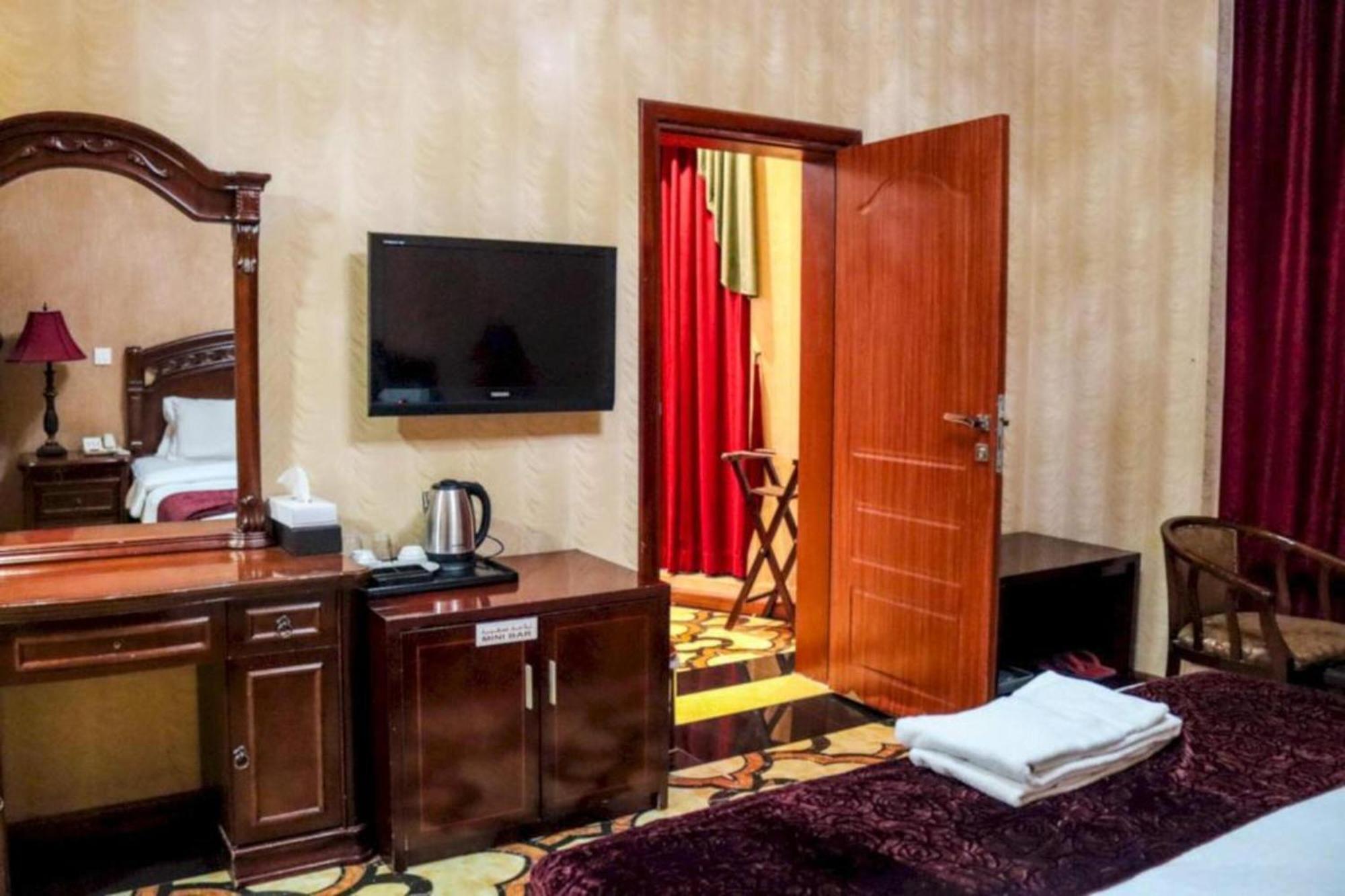 Palette Phoenix Hotel Dubai Bagian luar foto