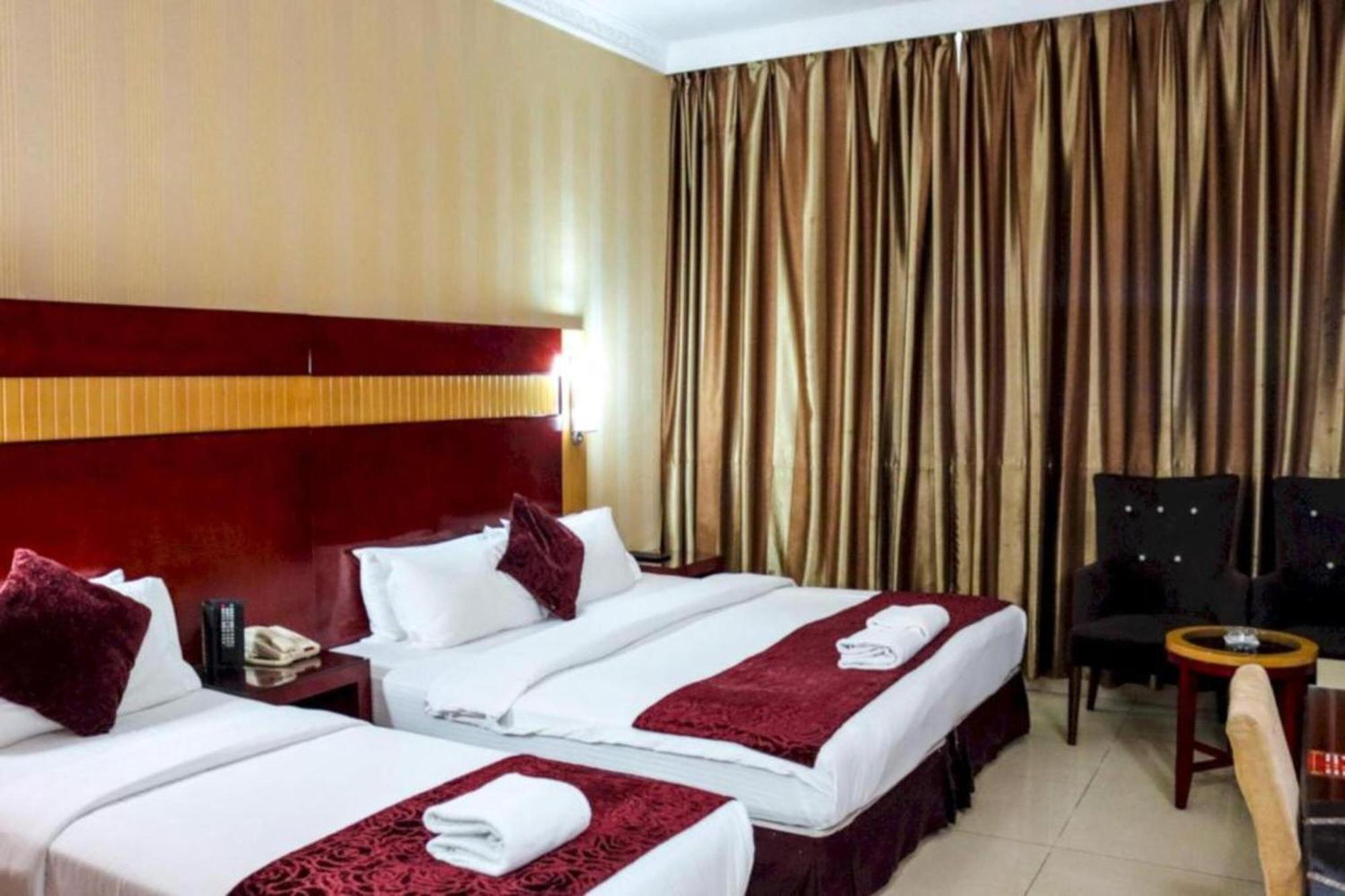 Palette Phoenix Hotel Dubai Bagian luar foto