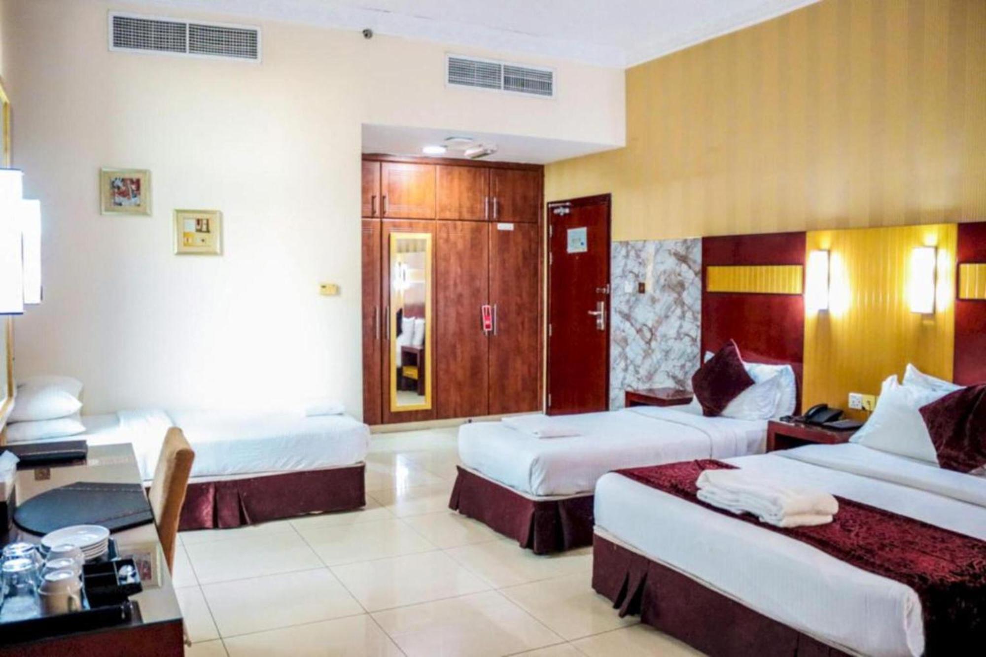 Palette Phoenix Hotel Dubai Bagian luar foto