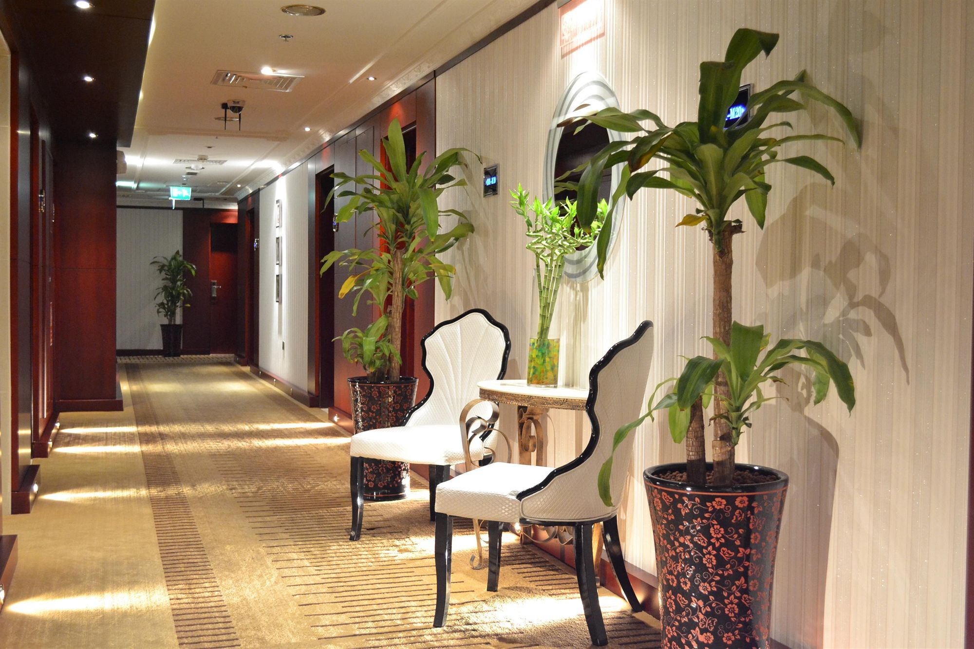 Palette Phoenix Hotel Dubai Bagian luar foto