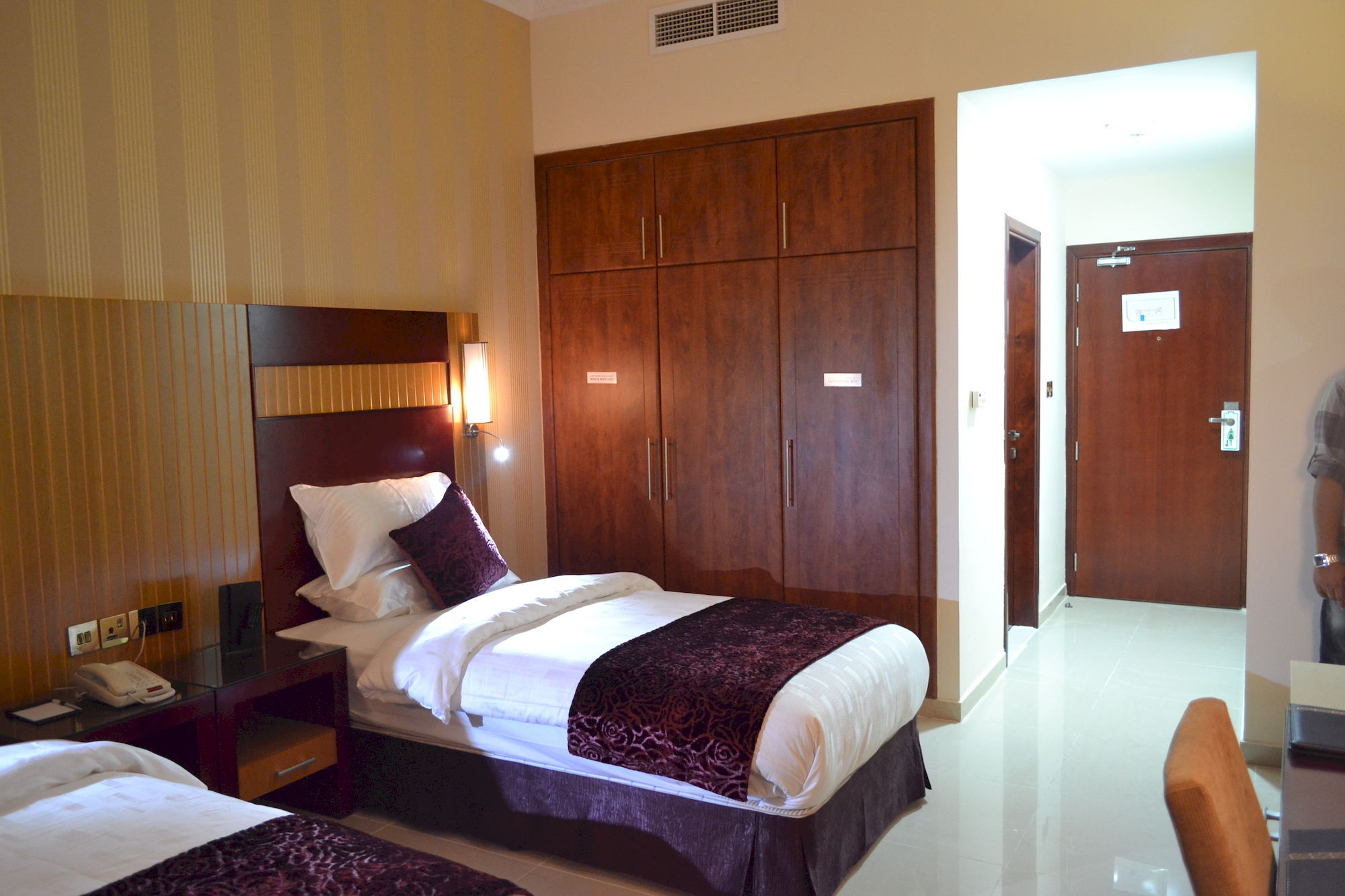Palette Phoenix Hotel Dubai Bagian luar foto